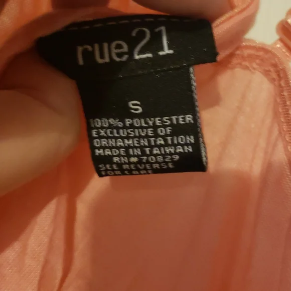 Like new light pink padded tank. - Picture 4 of 4